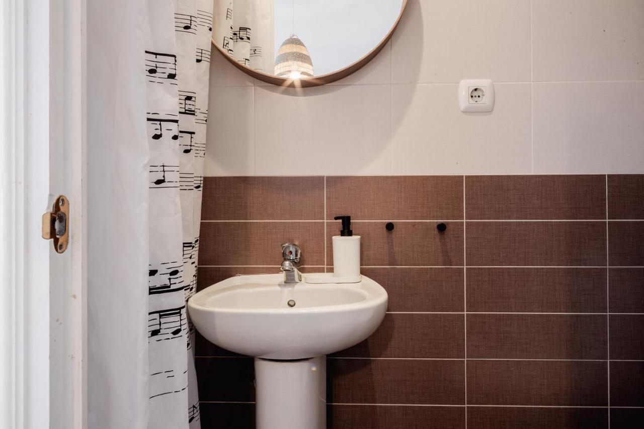 Apartamentos Fv Flats Valencia - Mestalla 9 Bagian luar foto