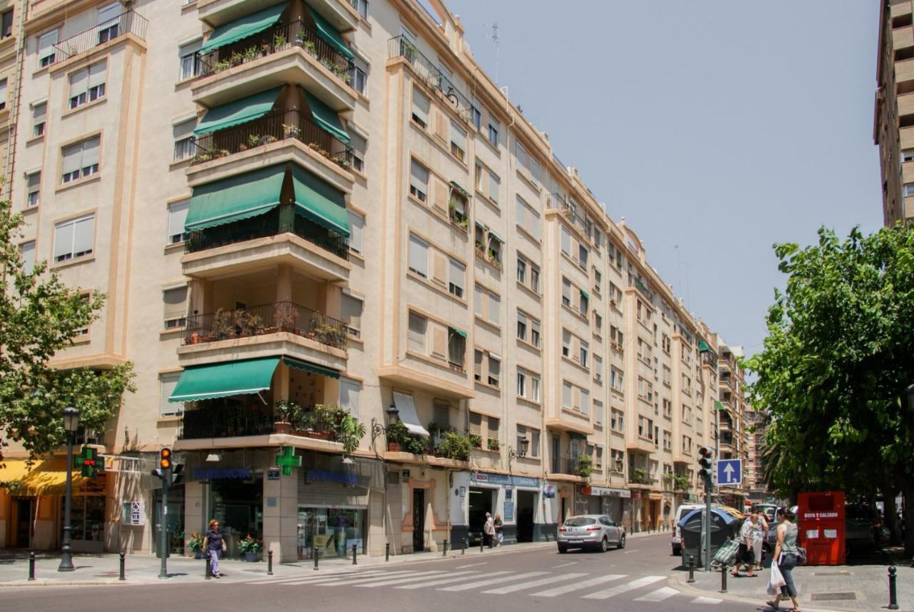 Apartamentos Fv Flats Valencia - Mestalla 9 Bagian luar foto